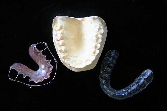 aparat ortodontyczny na zęby
